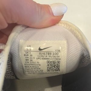 Womens Air Max size 270 size 5.5